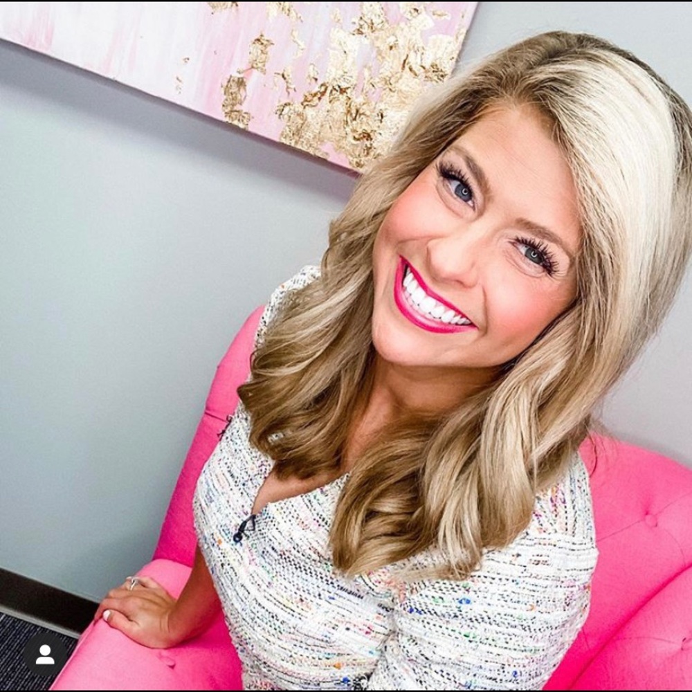 Meet your Posher, Nikki-Dee